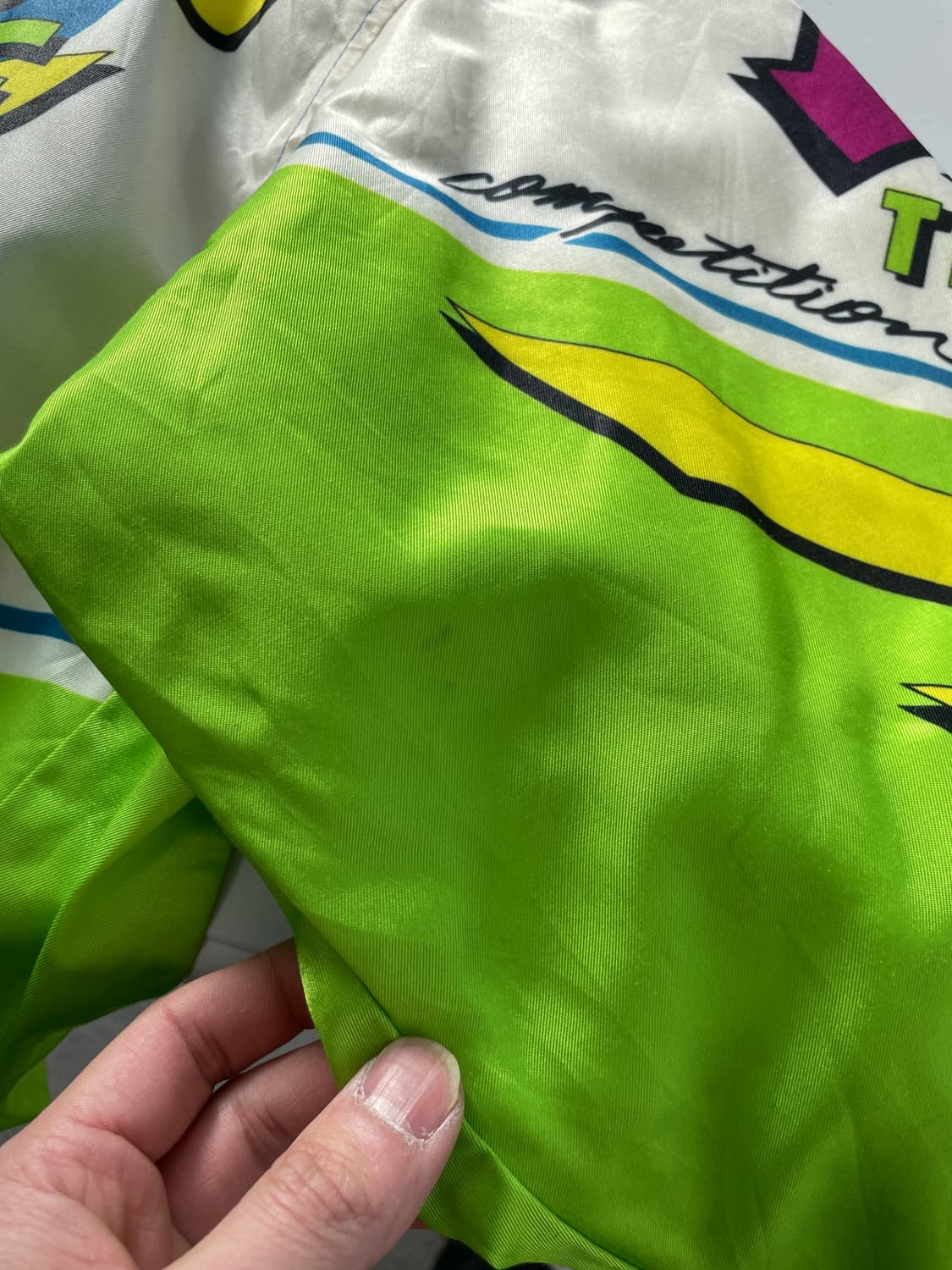 데상트 레이싱 그래픽 컴페티션 자켓 J03864 상품이미지6