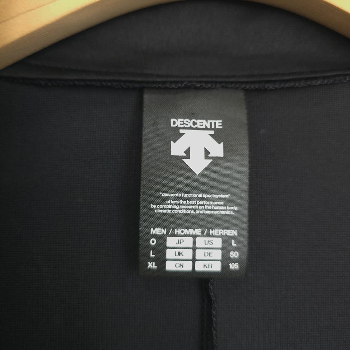 데상트 DESCENTE 스포츠로고 폴리 집업 자켓 105 상품이미지7