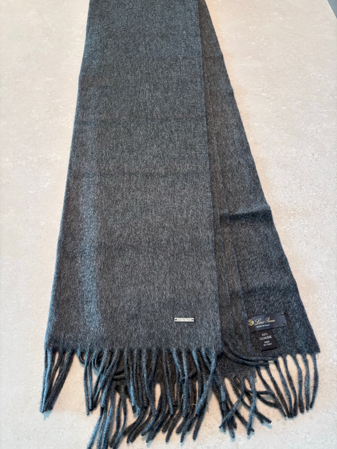 [판매] 로로피아나 우니따 캐시미어 머플러 (차콜 그레이) 상품이미지1