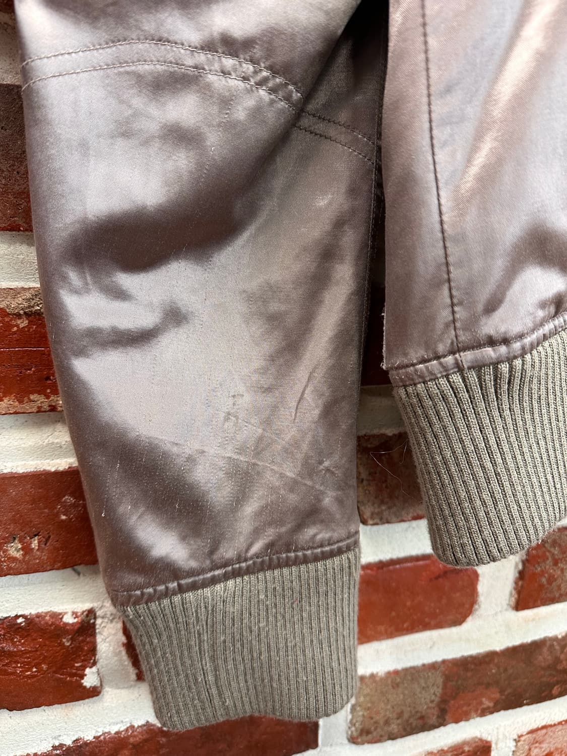 (L)90s 디젤 패치워크 유광 새틴 봄버 자켓 상품이미지3