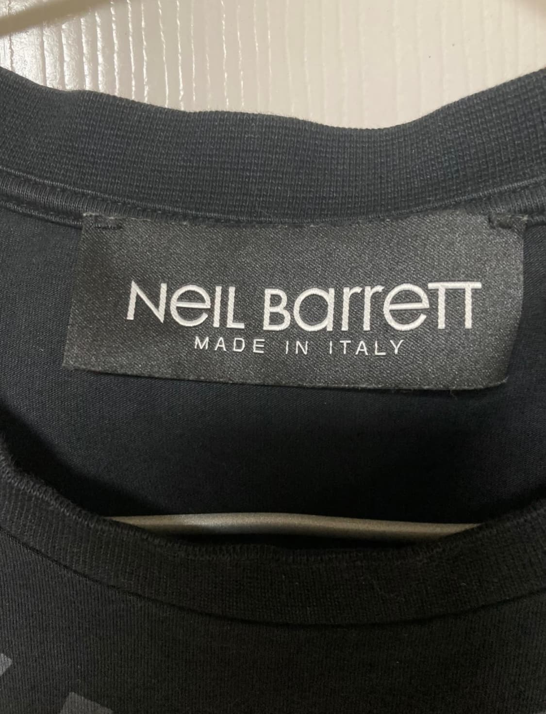 닐바렛 블랙 반팔 S 정품 상품이미지2