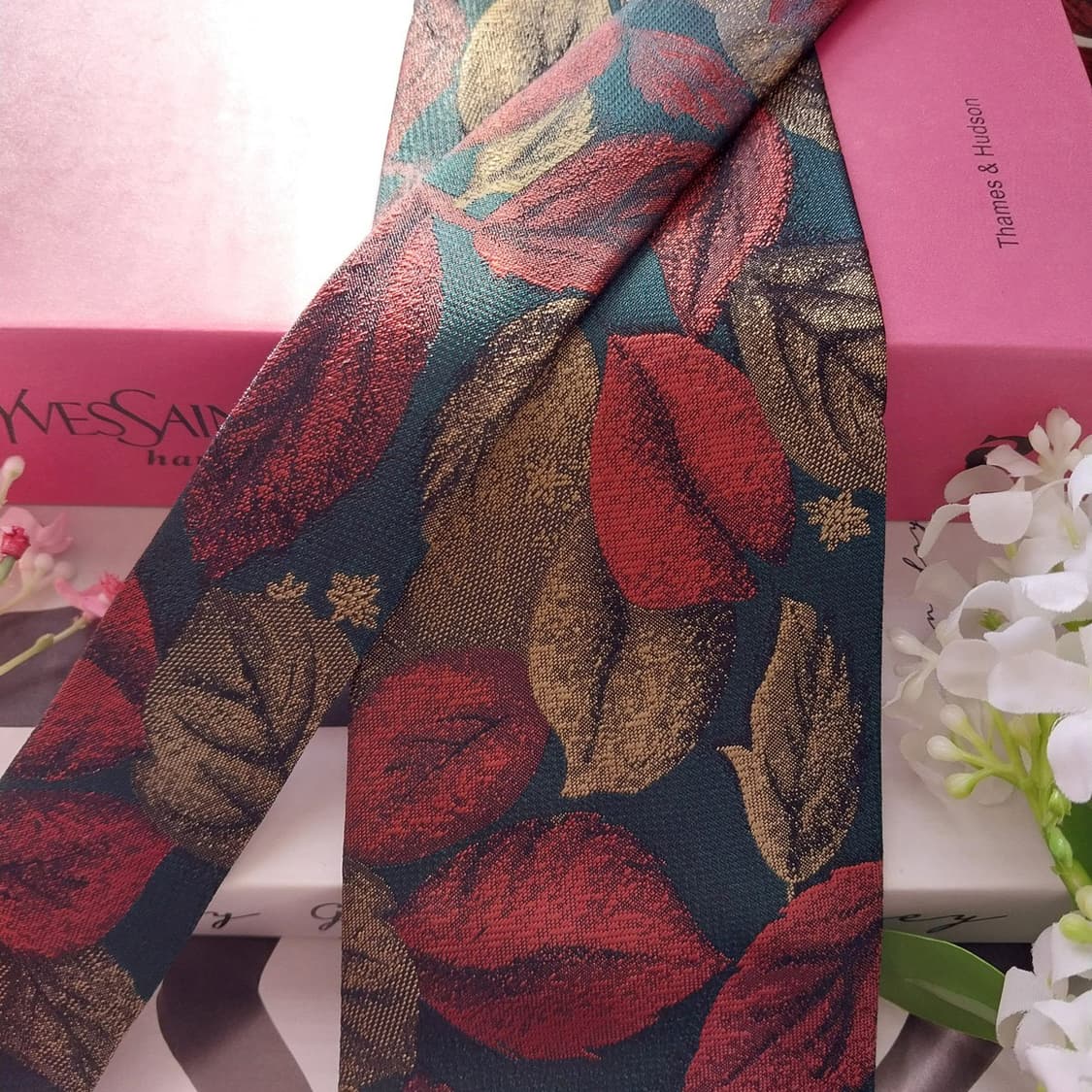 입생로랑 실크 그린 자카드 패턴 넥타이 8.9cm A+등급 K1872
 상품이미지4