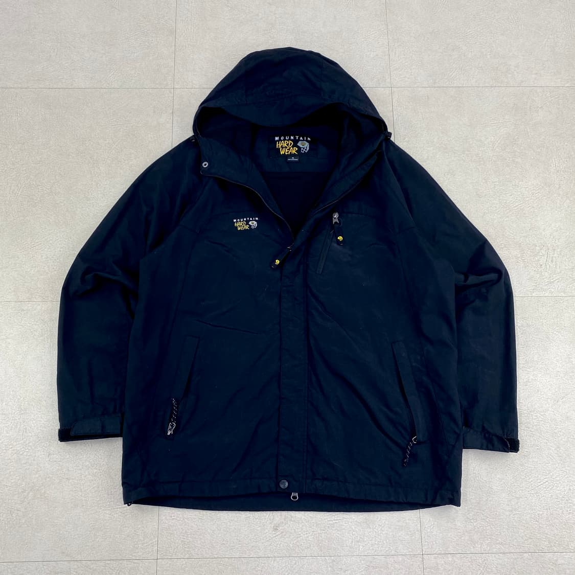  마운틴하드웨어 자수 스몰 로고 블랙 바람막이 자켓 (105)  ﻿ 상품이미지1