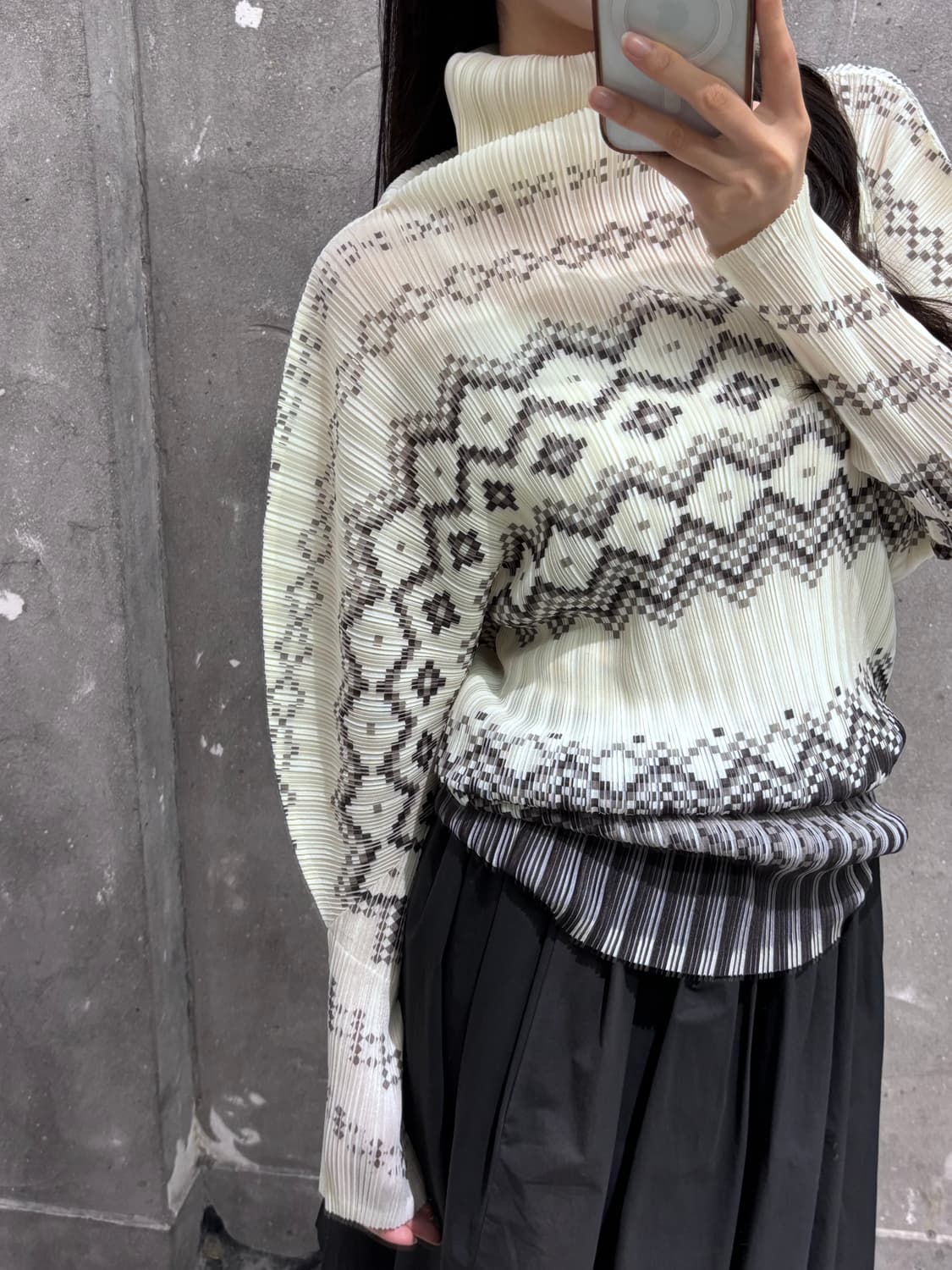 Pleats Please 플리츠플리즈 터틀넥 도트 패턴 블라우스 상품이미지2