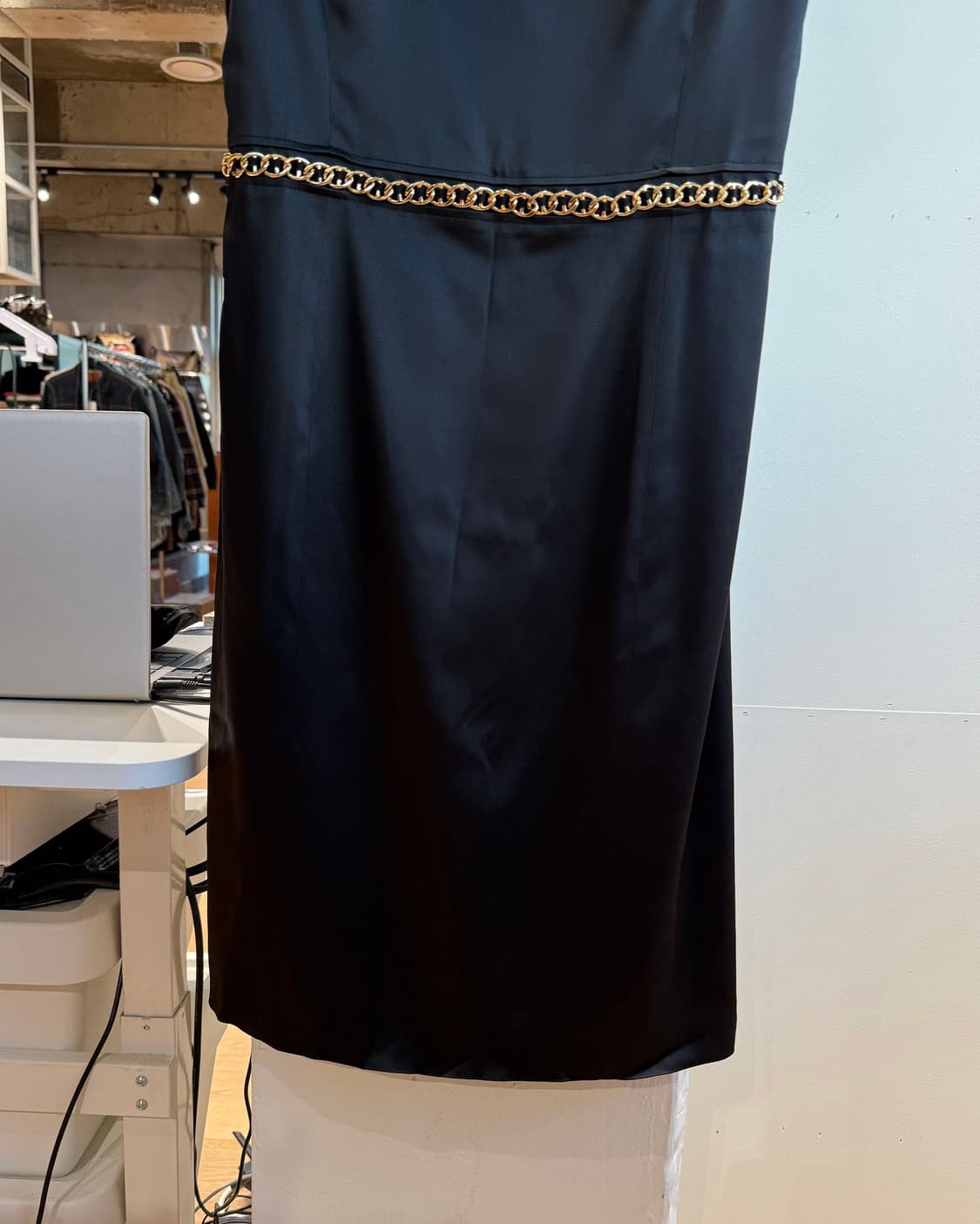 모스키노 블랙 레터링참 레이온 하프원피스  상품이미지4