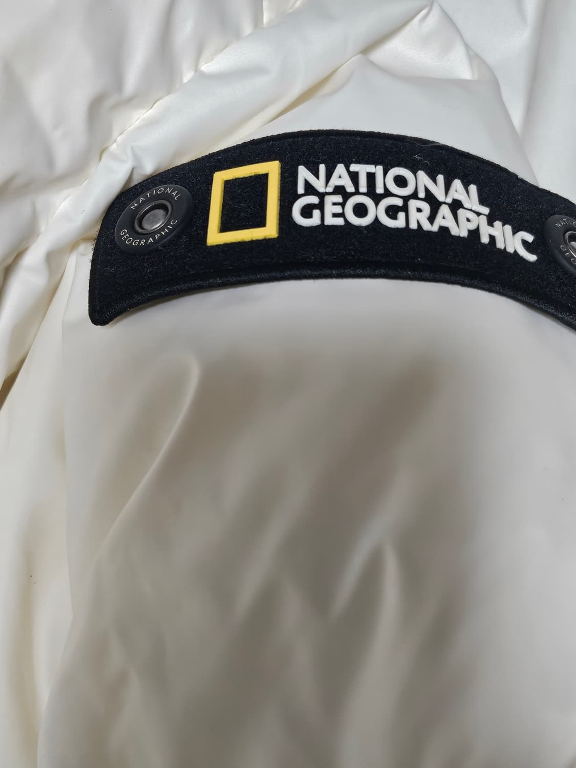 내셔널지오그래픽 숏 패딩 화이트 M 상품이미지4
