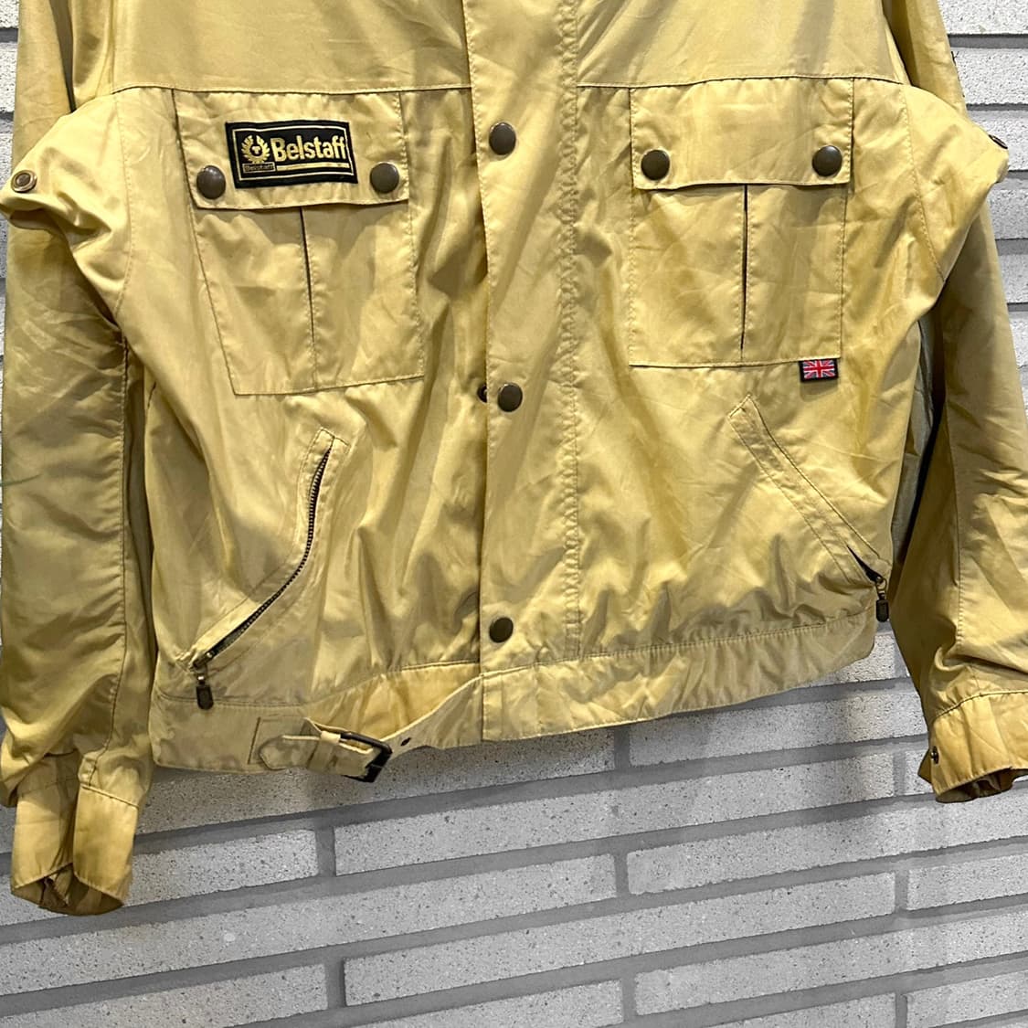 벨스타프 모터사이클 필드 자켓 앞면 로고4포켓 벨티드 디테일 노랑 상품이미지5