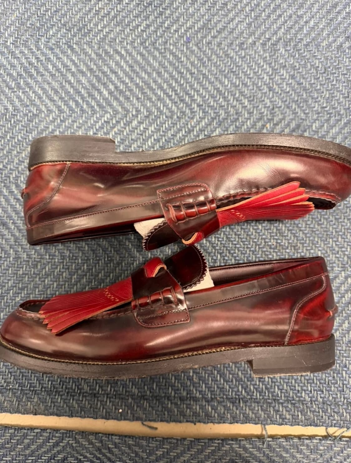 버버리 버건디 프린지 로퍼(42사이즈) 상품이미지2