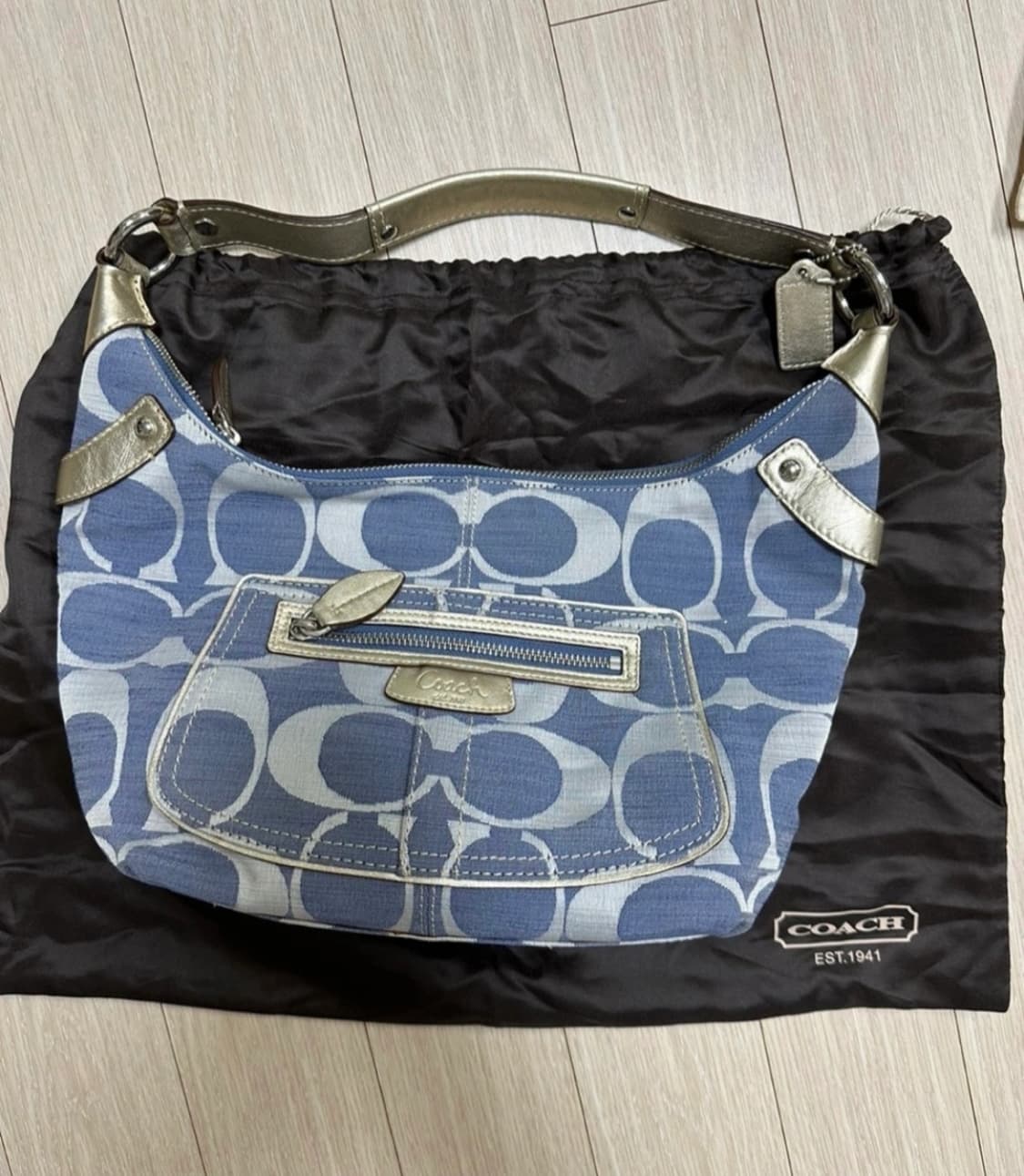 Coach 데님 블루 핸드백 상품이미지2