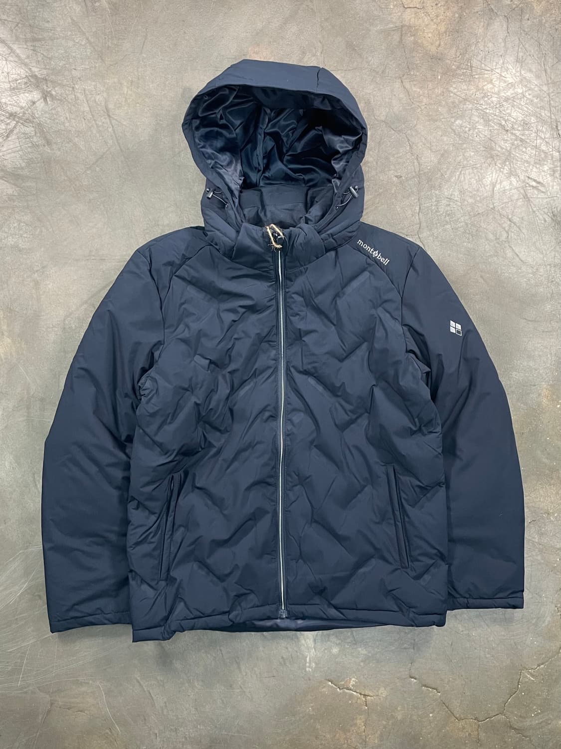 몽벨 데드스탁 후디드 경량 패딩 상품이미지1