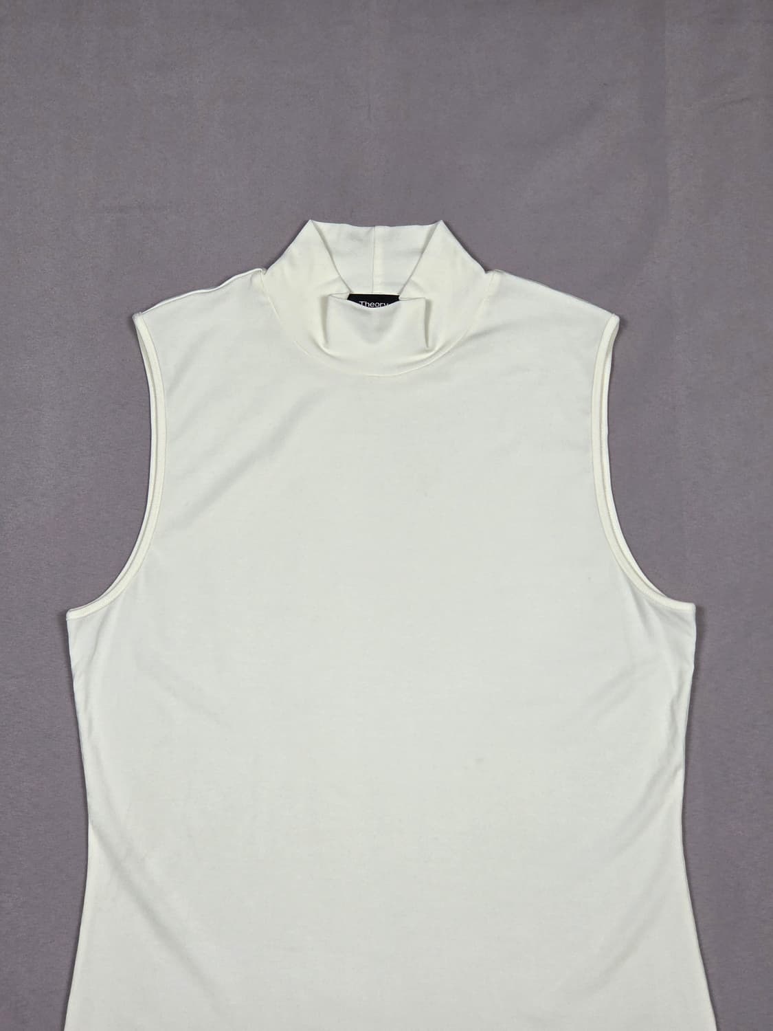 [띠어리] 리브드 비스코스 터틀넥 슬리브리스 | S00099 상품이미지2