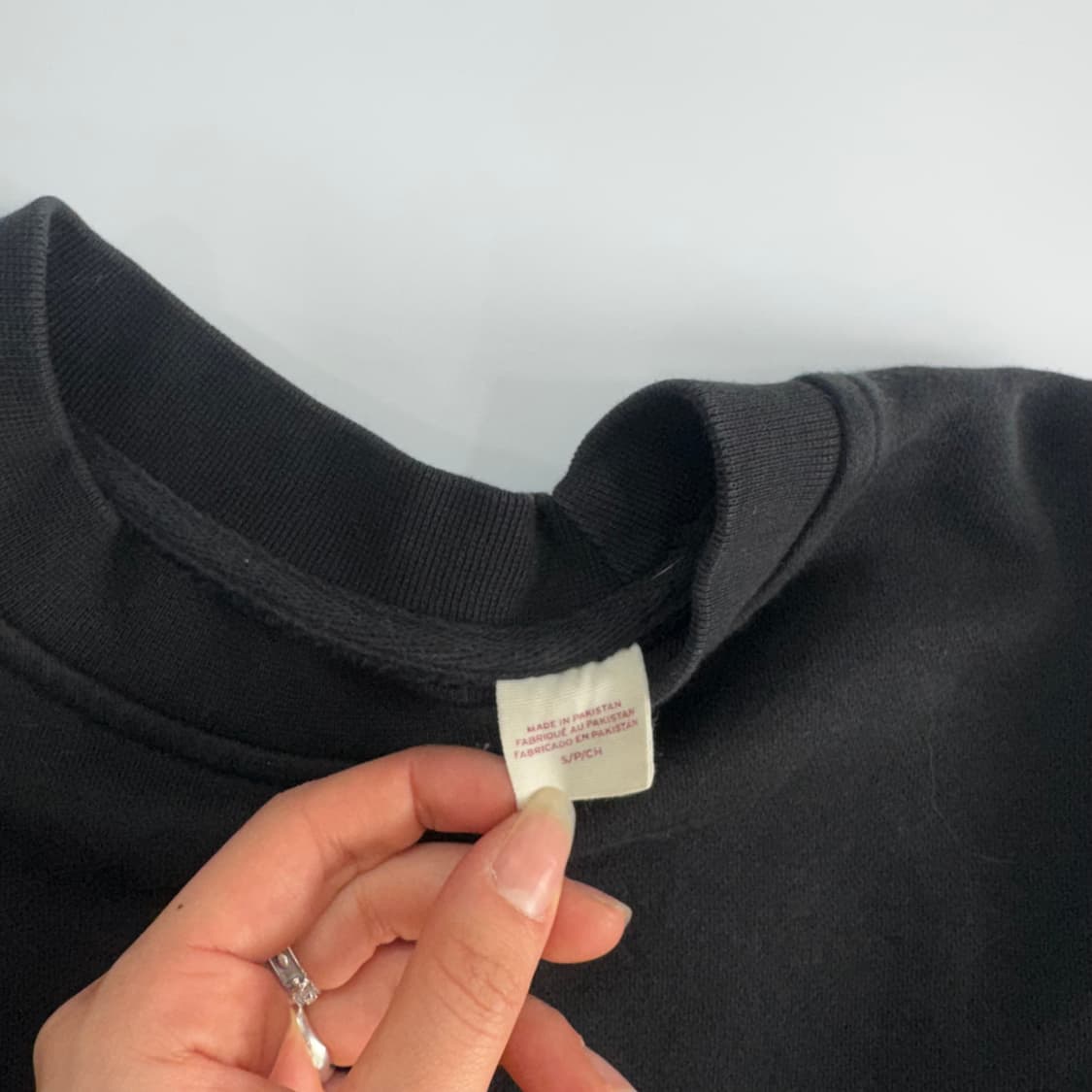 Levis 리바이스 스몰로고 블랙 맨투맨 상품이미지5