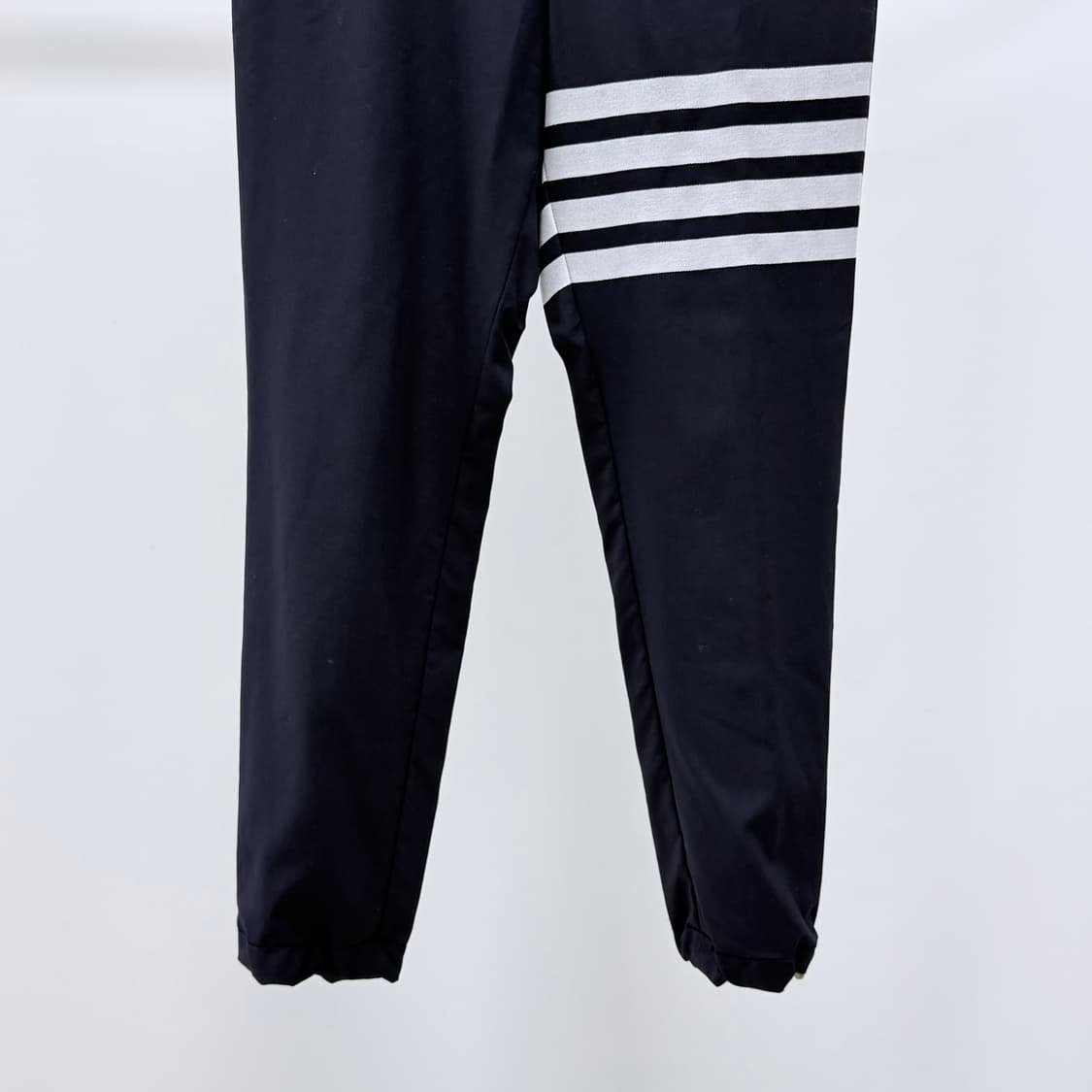 [S+급/00] 톰브라운 사선완장 앵클 스트링 트랙 팬츠 상품이미지3