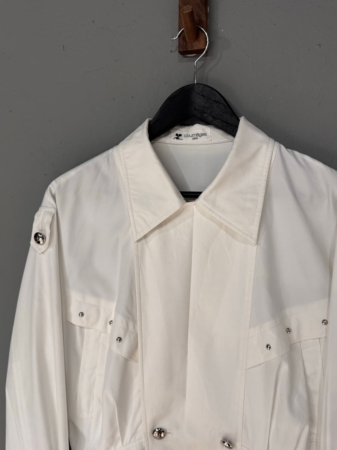 꾸레쥬 더블 화이트 크롭 봄버자켓  상품이미지3