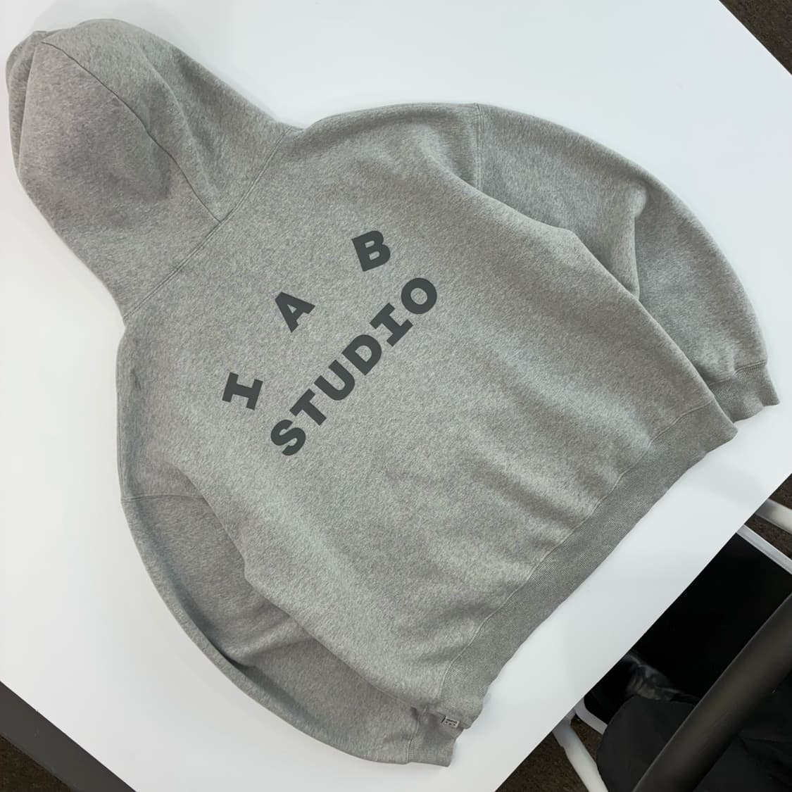 IAB studio  아이앱 스튜디오 x 현대 모비스 빅로고 후드티 상품이미지1