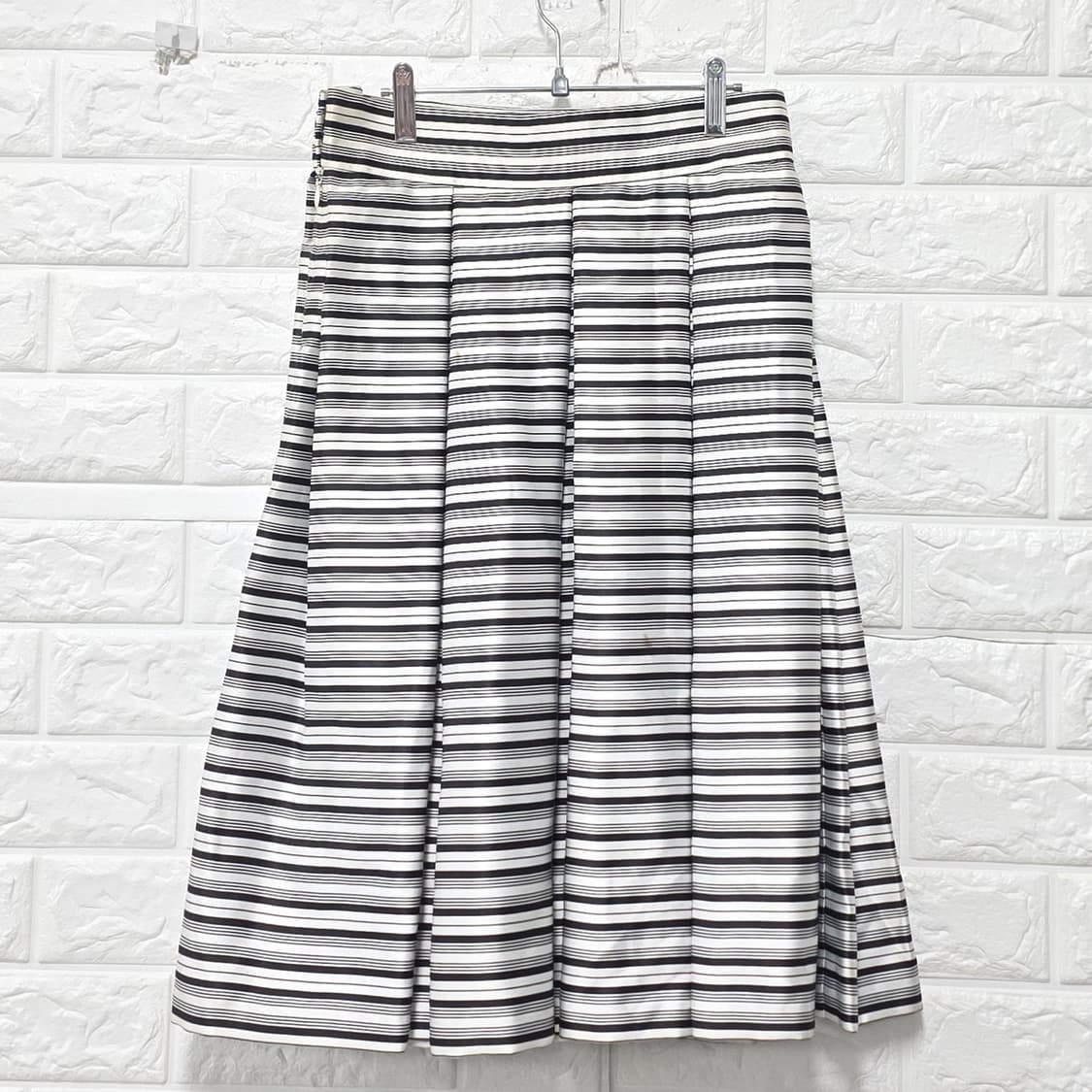 택포) 26인치 손정완 스트라이프 플리츠 스커트 26인치 상품이미지4