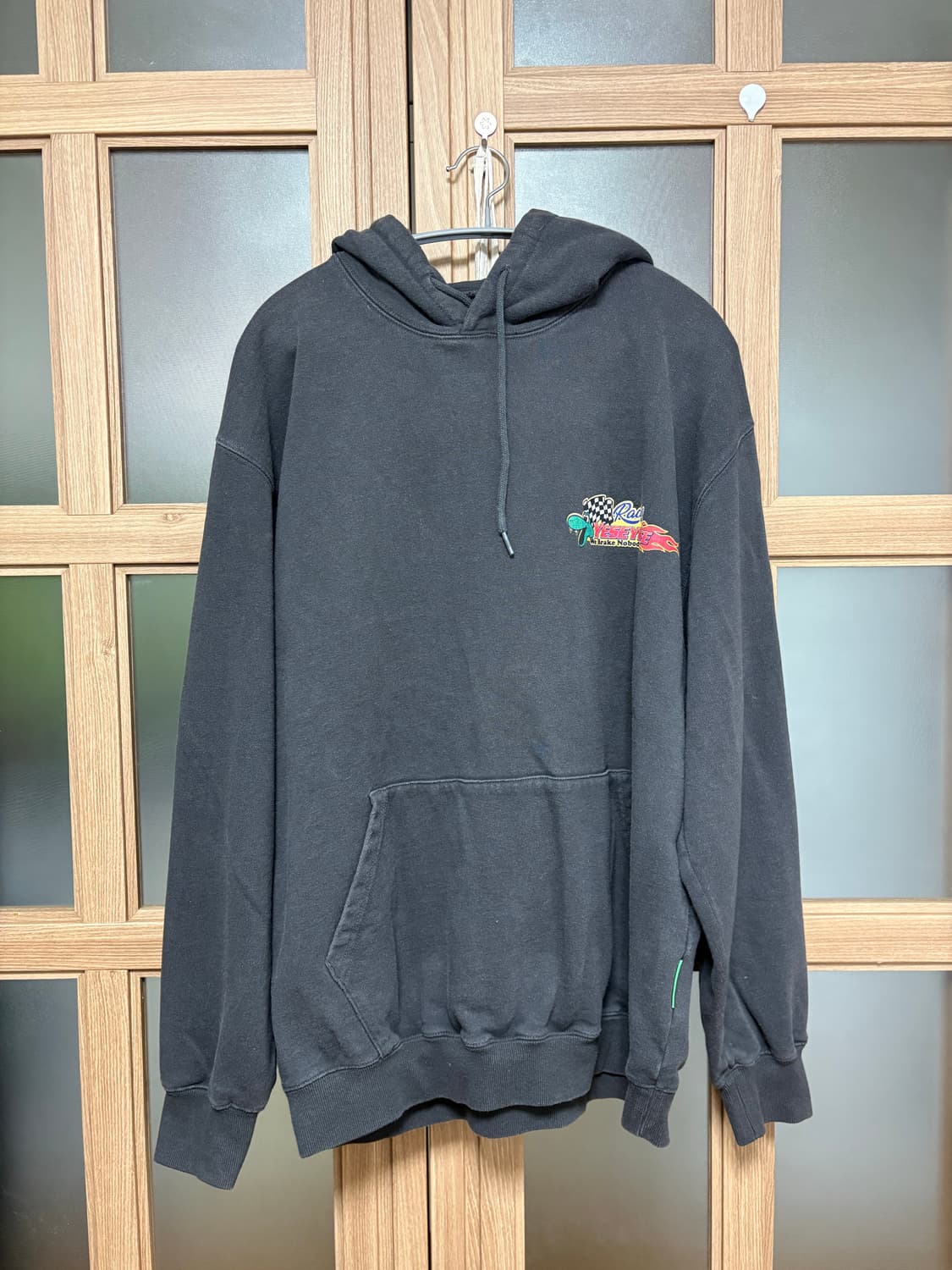 예스아이씨 후드티 Racing 22 hoodie Gun Metal 상품이미지1