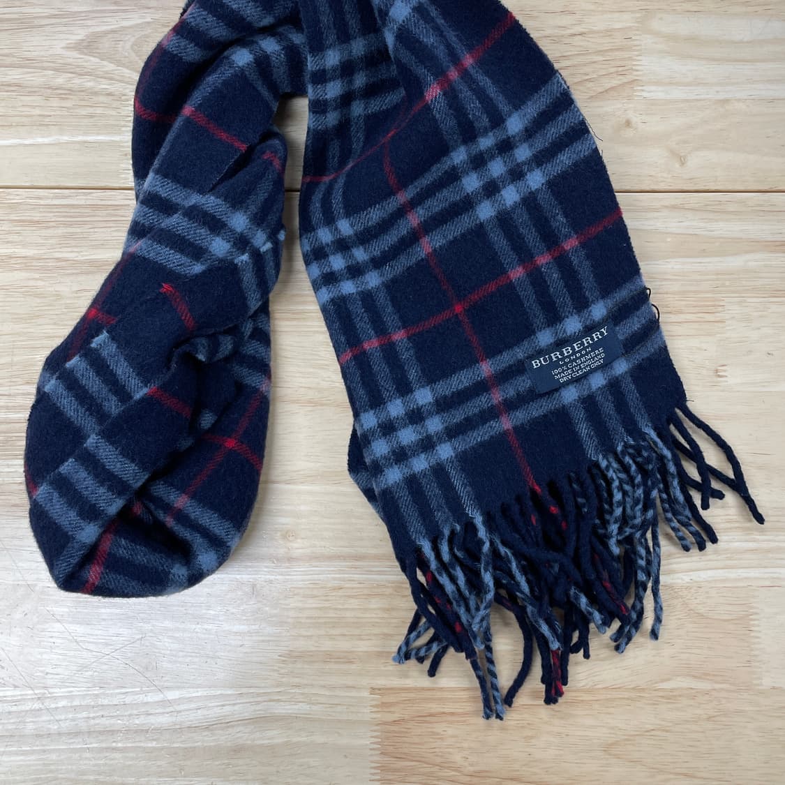 버버리 정품 캐시미어 머플러 네이비 상품이미지2