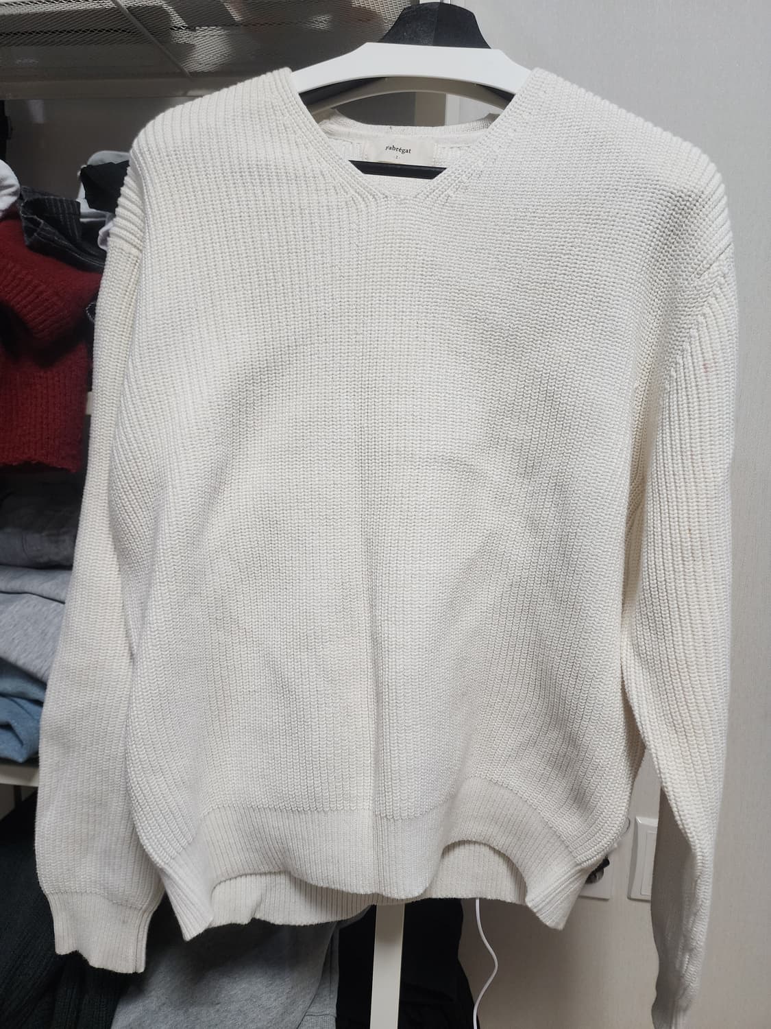 파브레가 헤비 코튼 브이넥 니트 상품이미지1