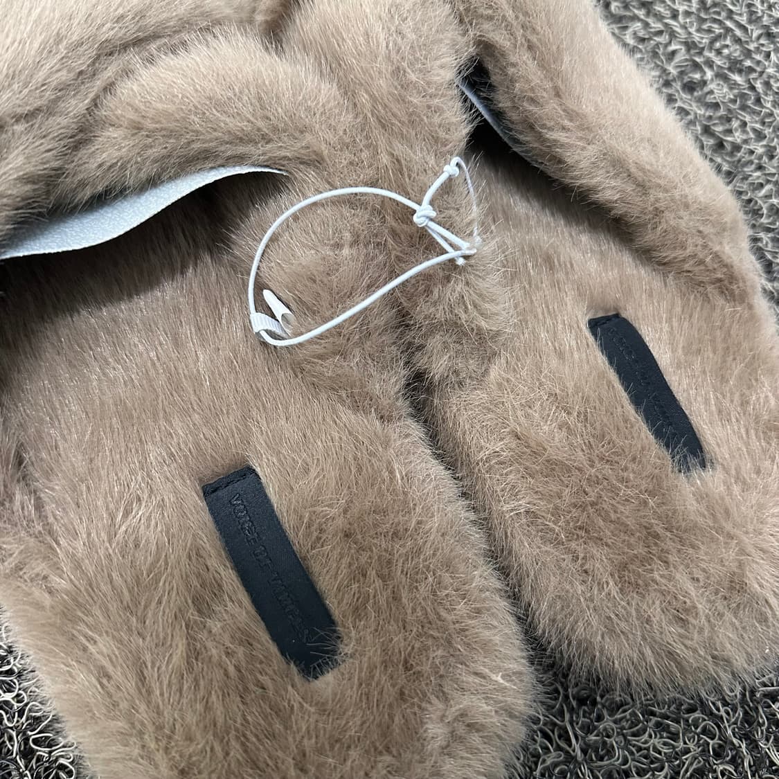 [새상품] VOV 보브 여성 퍼 실내화 슬리퍼 235-240 상품이미지4