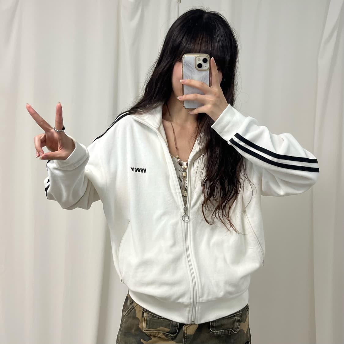 Nerdy white velvet jersey 상품이미지2
