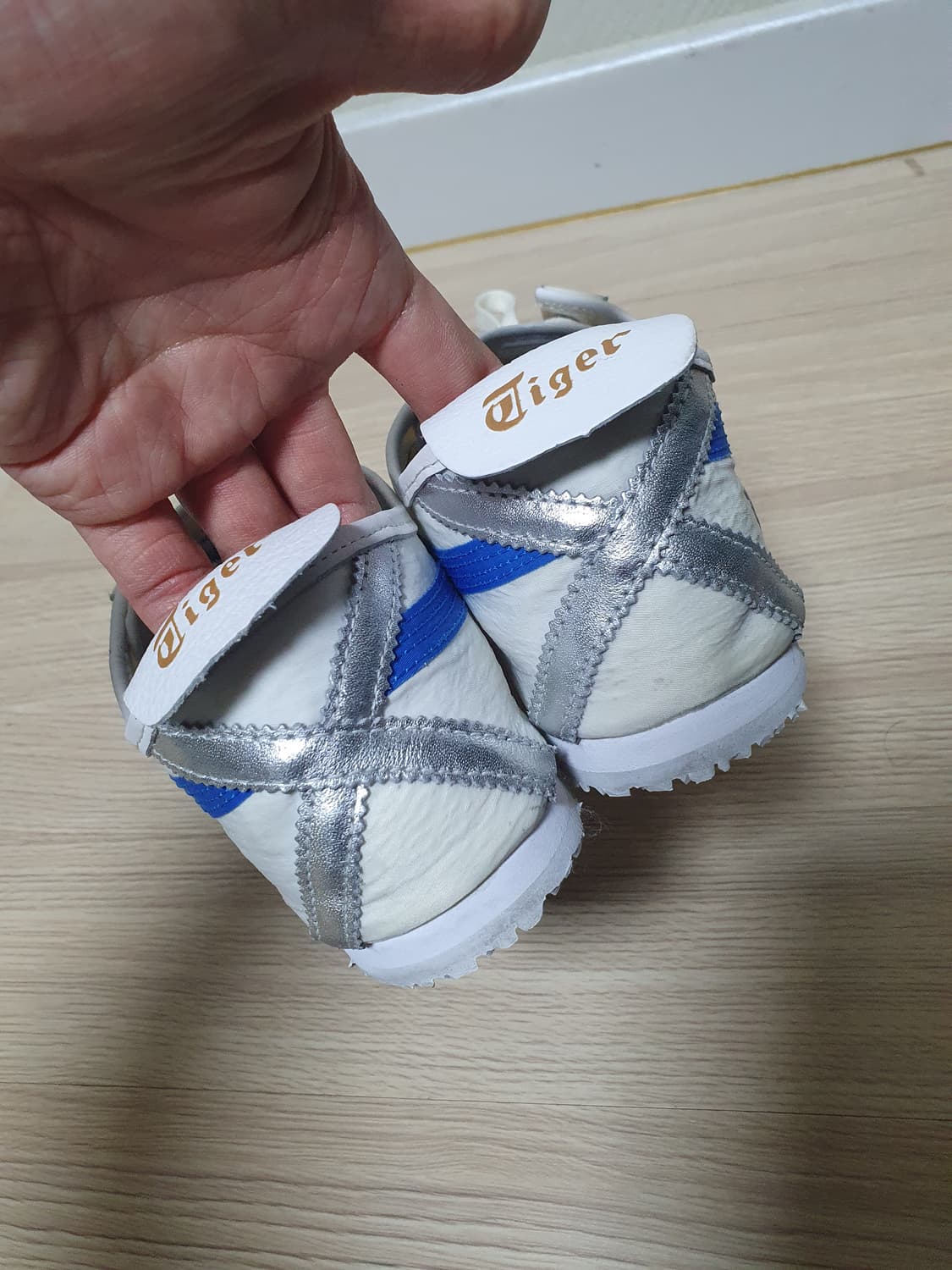 오니츠카타이거 맥시코66 도쿄 스니커즈 275 상품이미지6