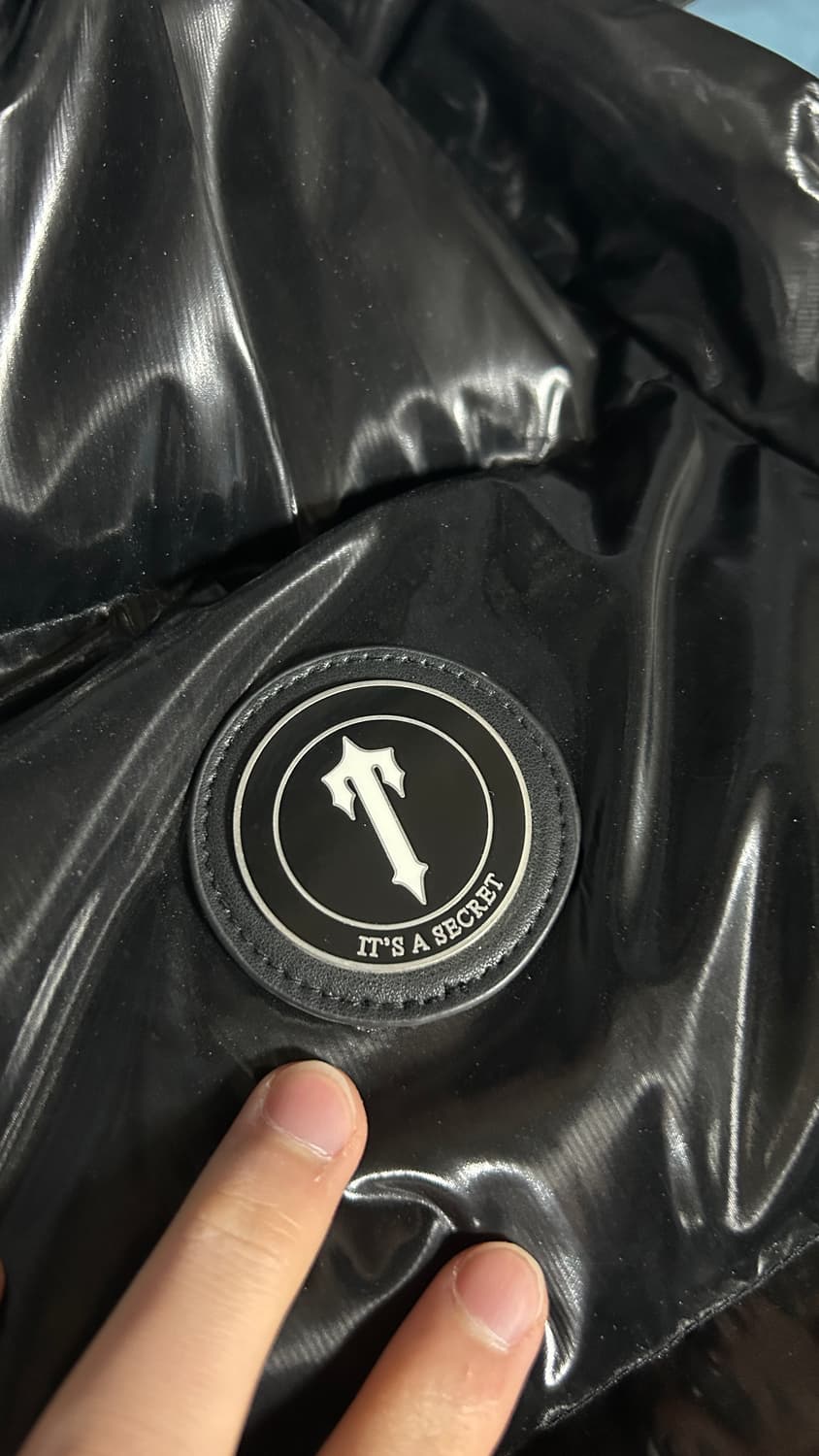 트랩스타 trapstar 샤이니 유광 푸퍼 패딩 m 상품이미지4