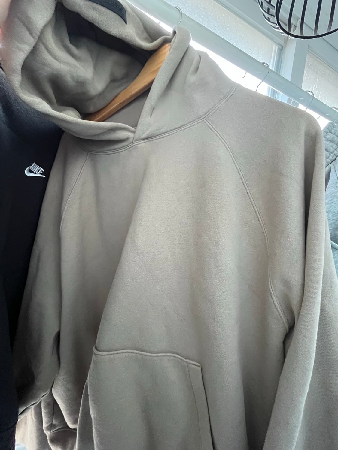 공홈구매 에센셜 피어오브갓 25ss 다크 오트밀 상품이미지2