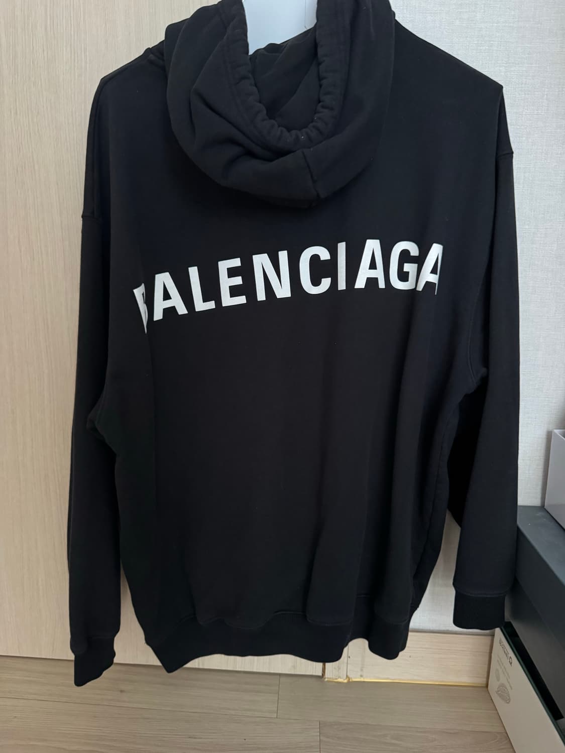 발렌시아가 백로고 후드티 상품이미지2