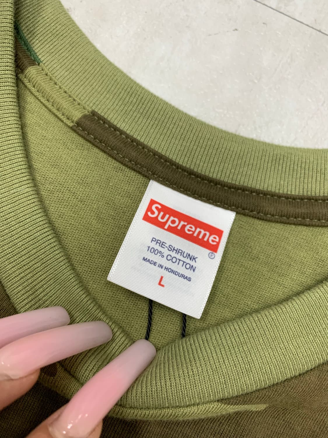 슈프림 girl tee camo FW25 #587 상품이미지3