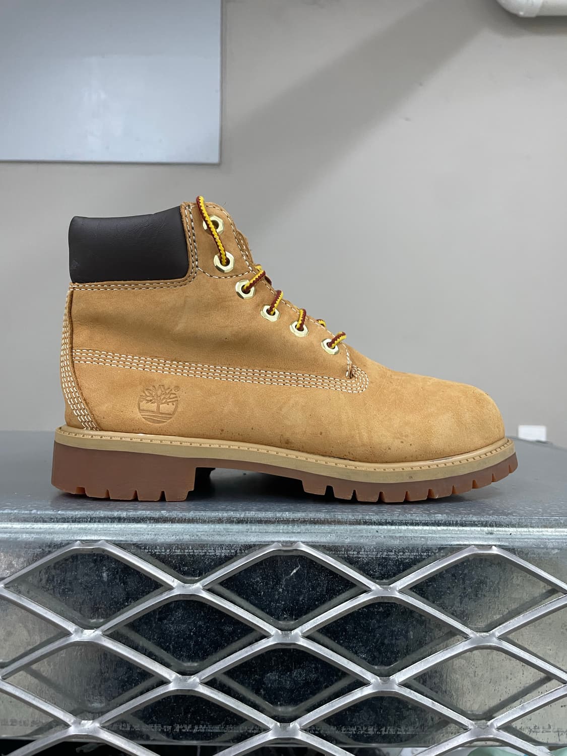 팀버랜드 6인치 프리미엄 부츠 205  상품이미지4