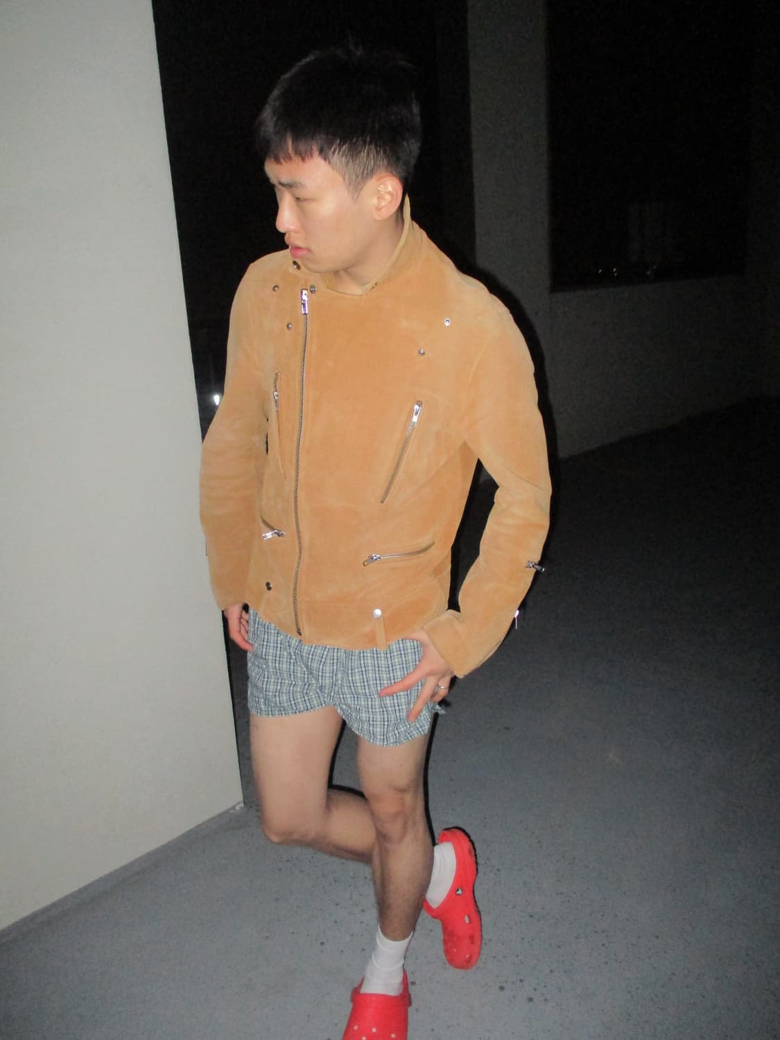 단단묵직 비바 스튜디오 스웨이드 자켓 상품이미지4