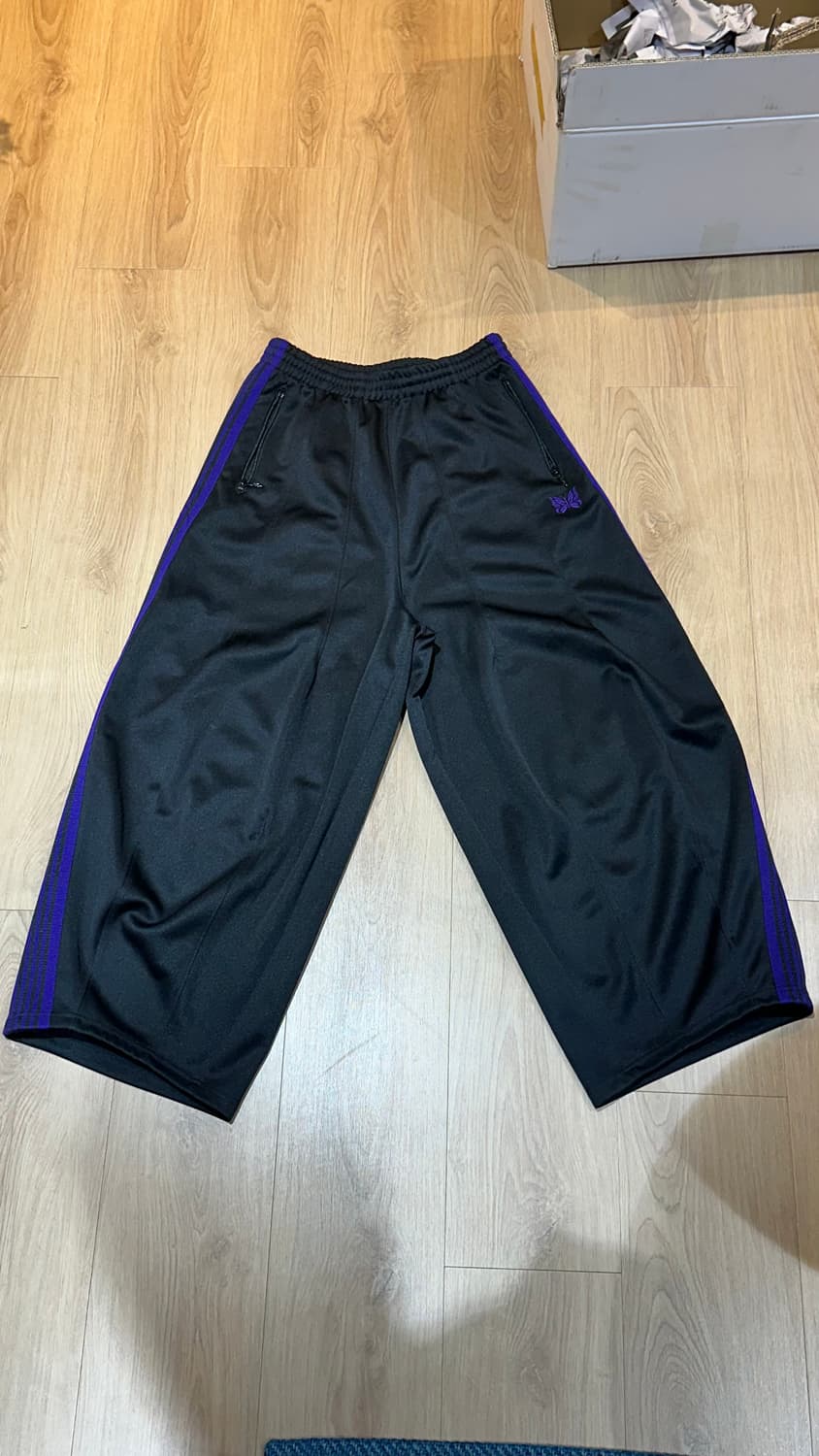 니들스 hd트랙팬츠 검보  상품이미지1