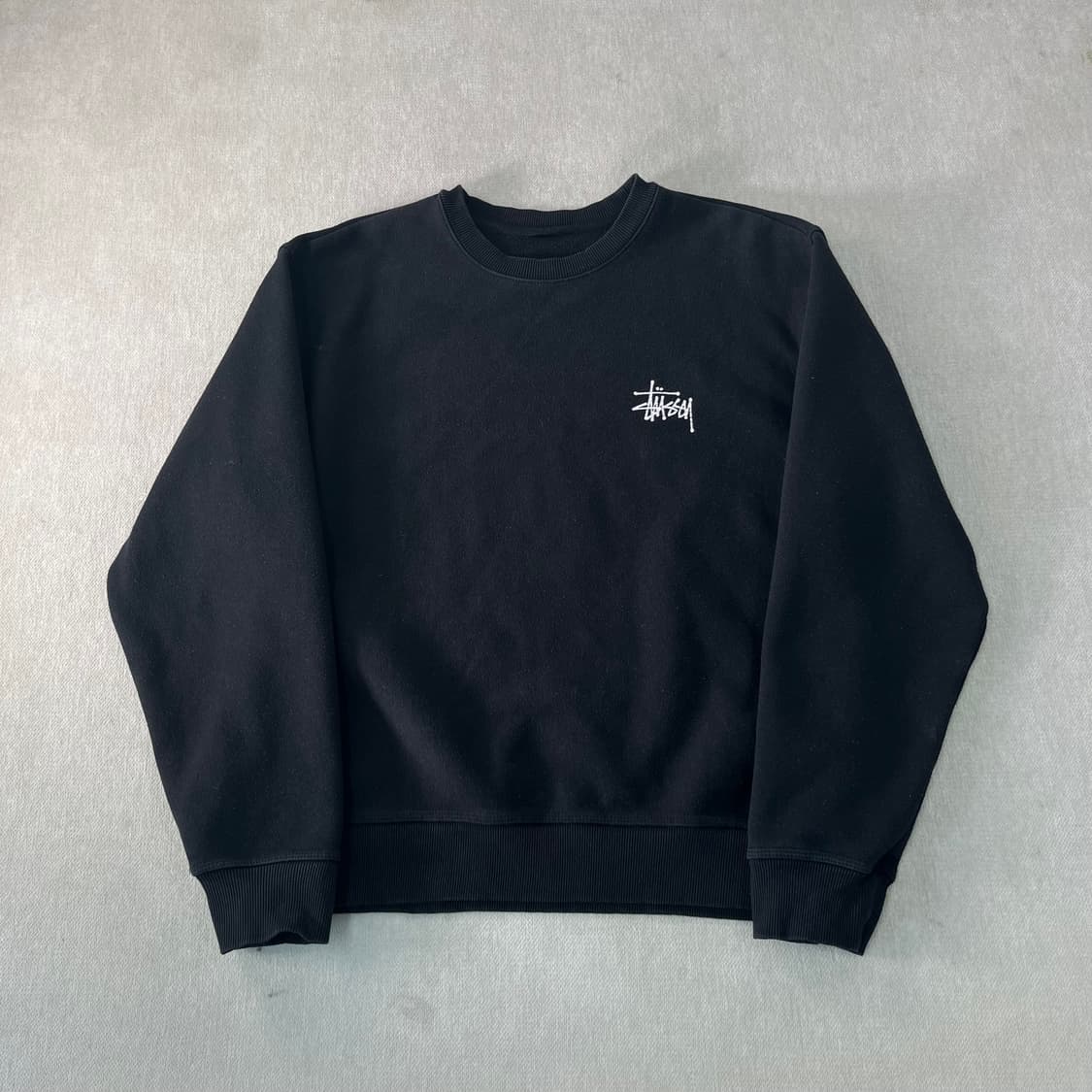 100 스투시 베이직로고 맨투맨 상품이미지2