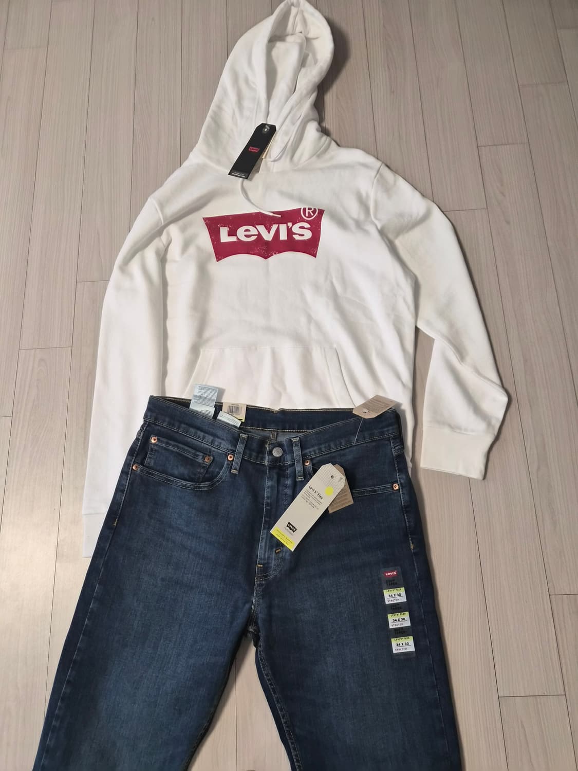 새상품리바이스(Levi's) 브랜드의 레드 배트윙  화이트 후드 상품이미지1