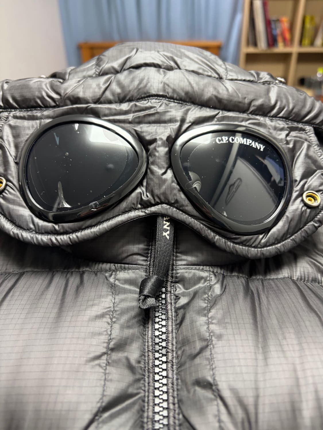 Cp컴퍼니25fw 니트패딩 L사이즈 상품이미지3