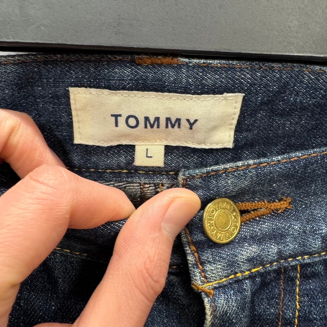 타미힐피거 데님 팬츠 후면 레터링 빅 로고 포인트 중청 상품이미지6