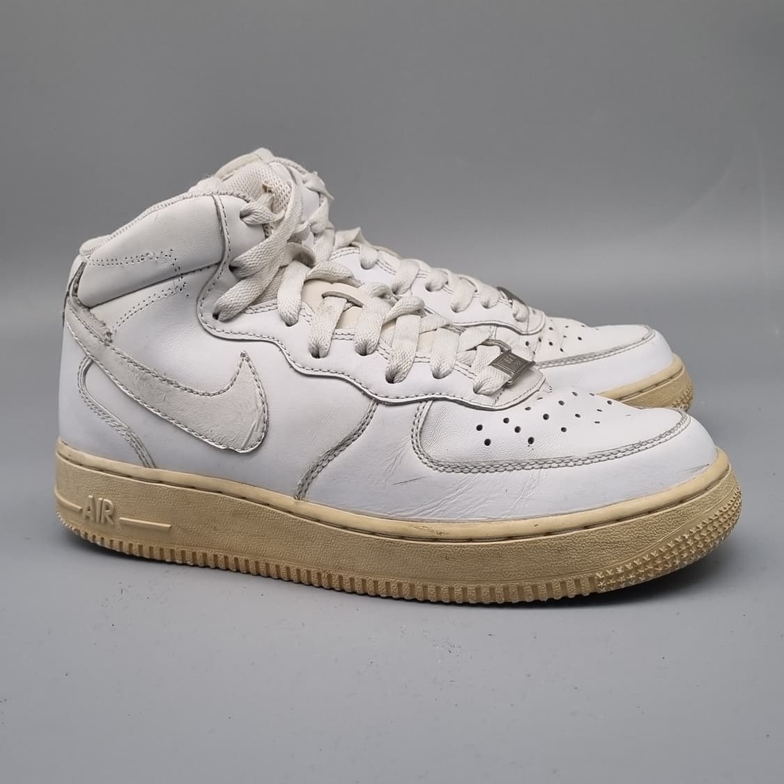 나이키 에어포스1 미드 240 상품이미지1