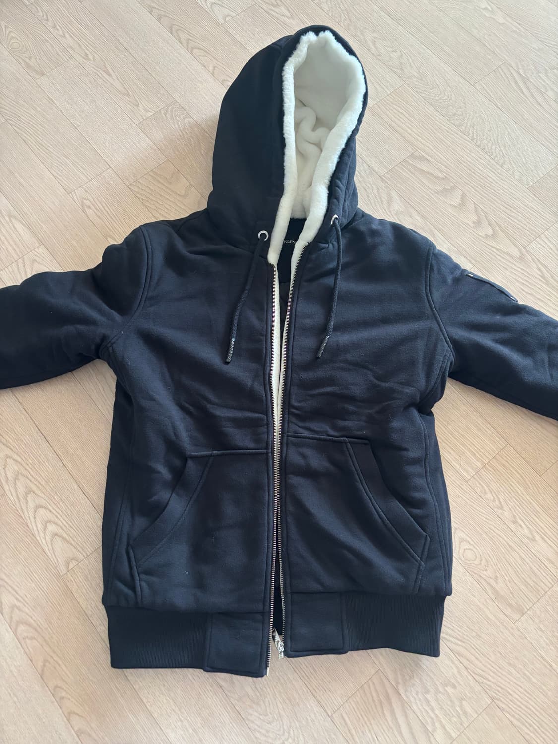 정품 보니스웨터 m사이즈 상품이미지2