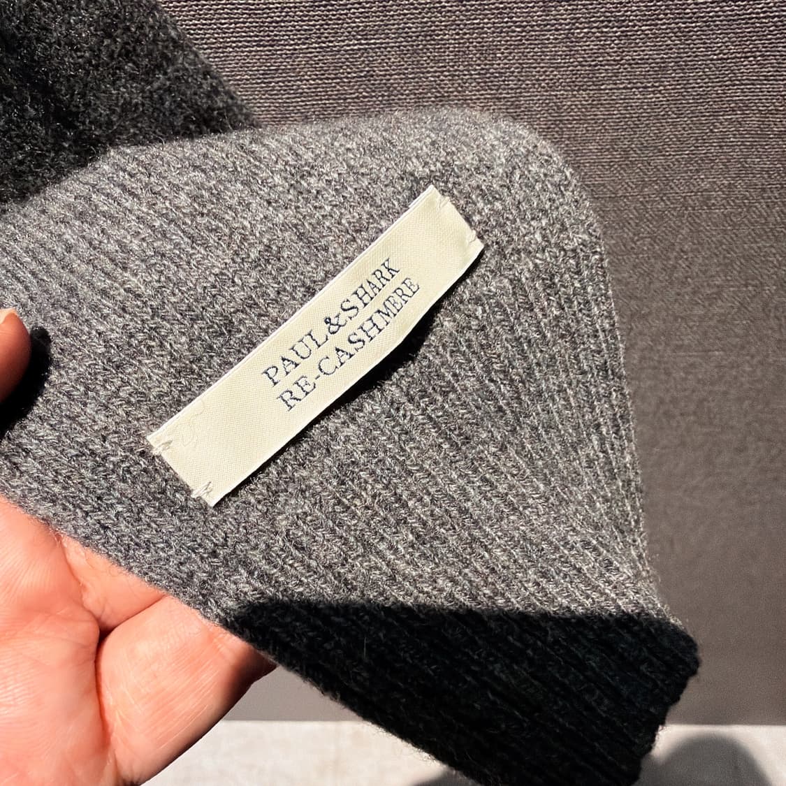 (정품/새상품) 폴앤샤크 남성 차콜 슬리브 와펜 캐시미어 니트 상품이미지3