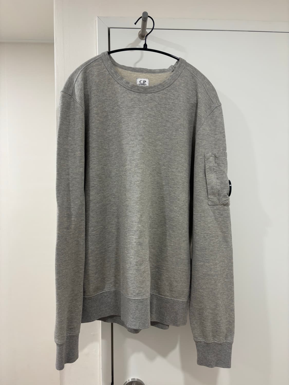 CP컴퍼니 렌즈와펜 맨투맨 티셔츠 M93 상품이미지2