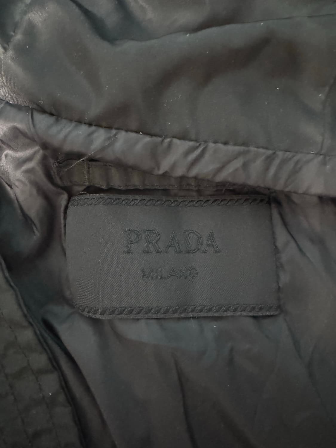 프라다 리나일론 자켓 블랙 상품이미지7