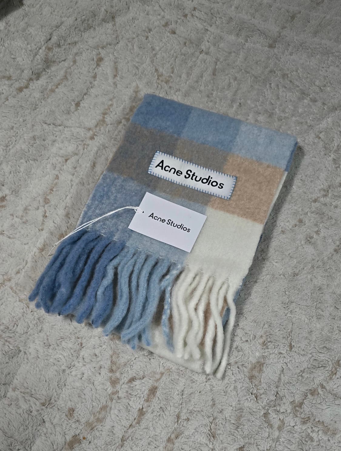아크네 스튜디오
모헤어 파스텔 블루 베이지 머플러 목도리 상품이미지2