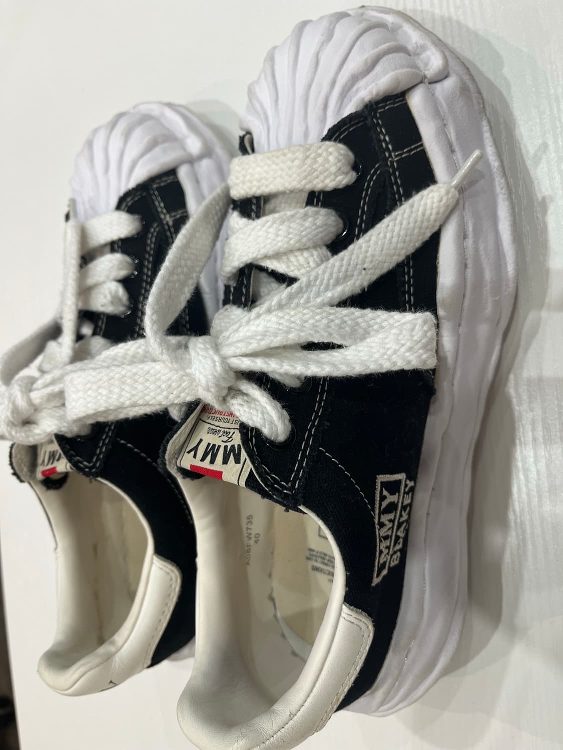 중고) 미하라 야스히로 블레이키 블랙 40 사이즈 팔아요 상품이미지2