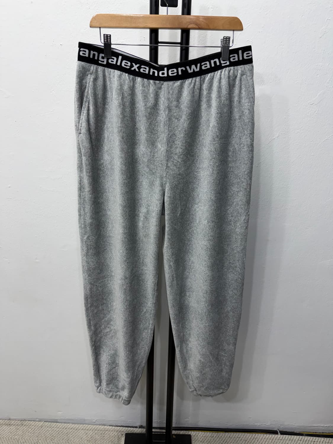 정품) 알렉산더왕 여성 벨벳 트레이닝 바지 L 상품이미지1