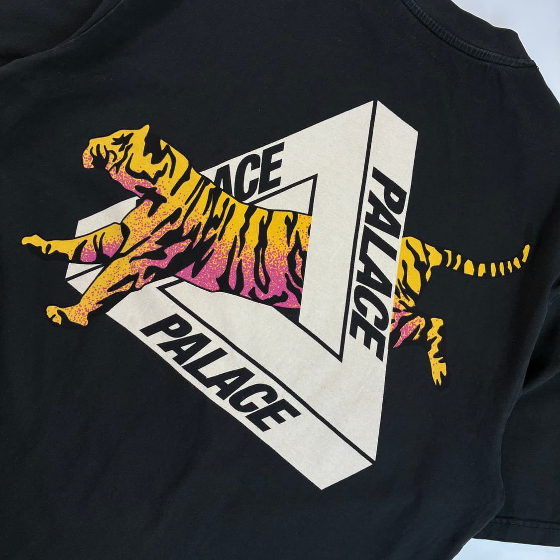 Palace  팔라스 코리아 트라이퍼그 블랙 반팔 티셔츠  상품이미지3