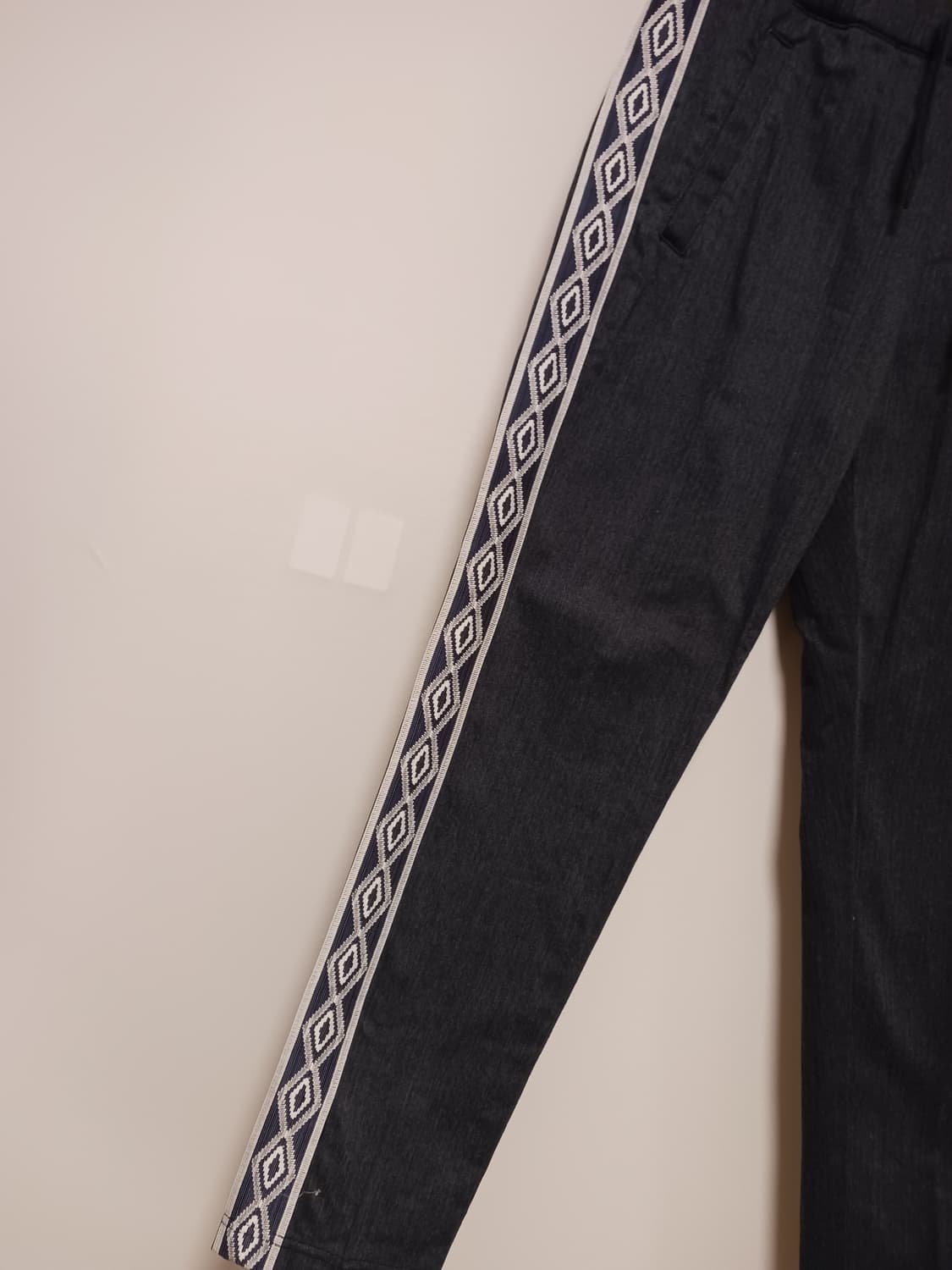 엄브로 다이아몬드 밴딩 트랙팬츠 상품이미지3