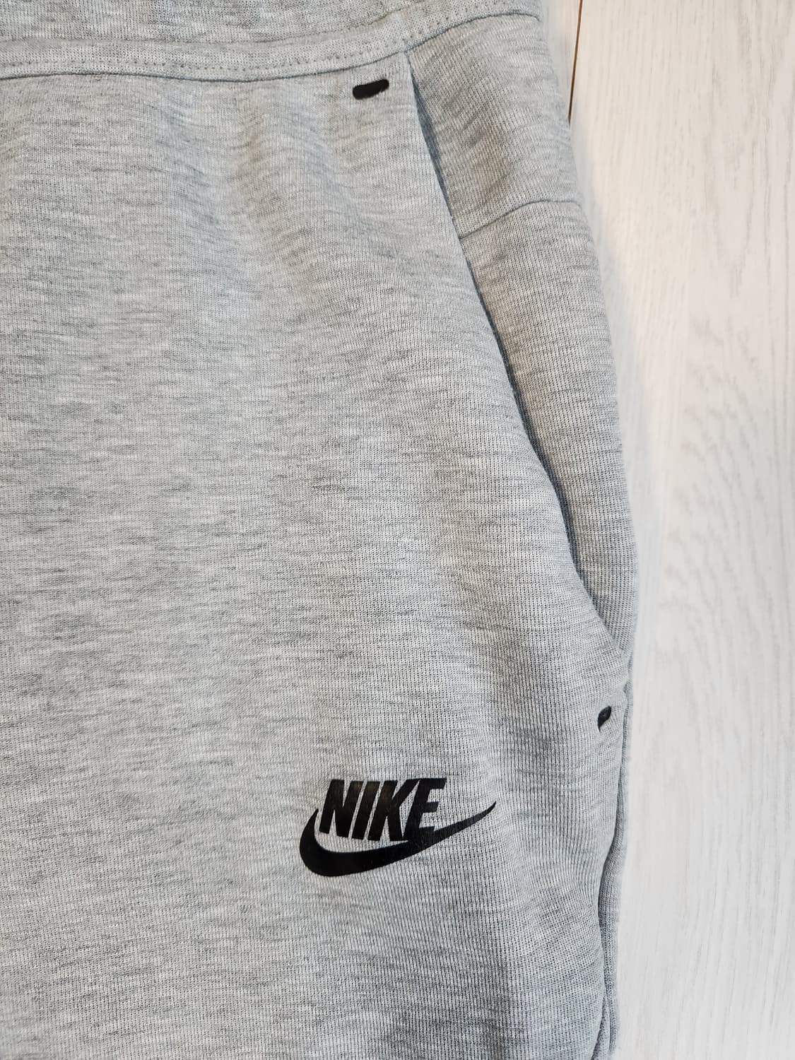 나이키 테크 플리스 조거 팬츠 CU4496-063 사이즈s

스포츠웨어/ 상품이미지4