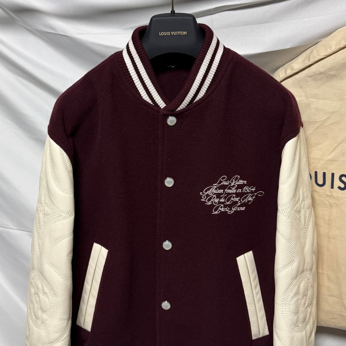 [S+급/52] 루이비통 엠브로이더드 바시티자켓 버건디 상품이미지2