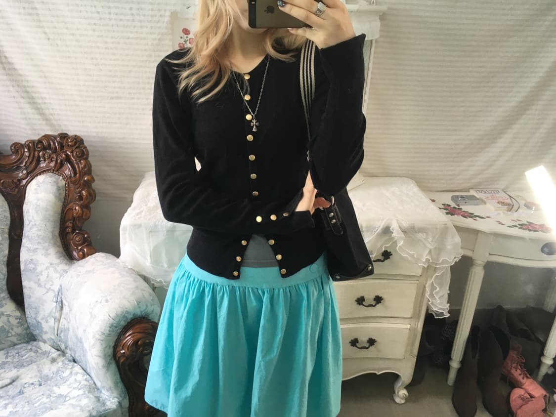 아네스베 블랙 버튼 가디건 상품이미지1